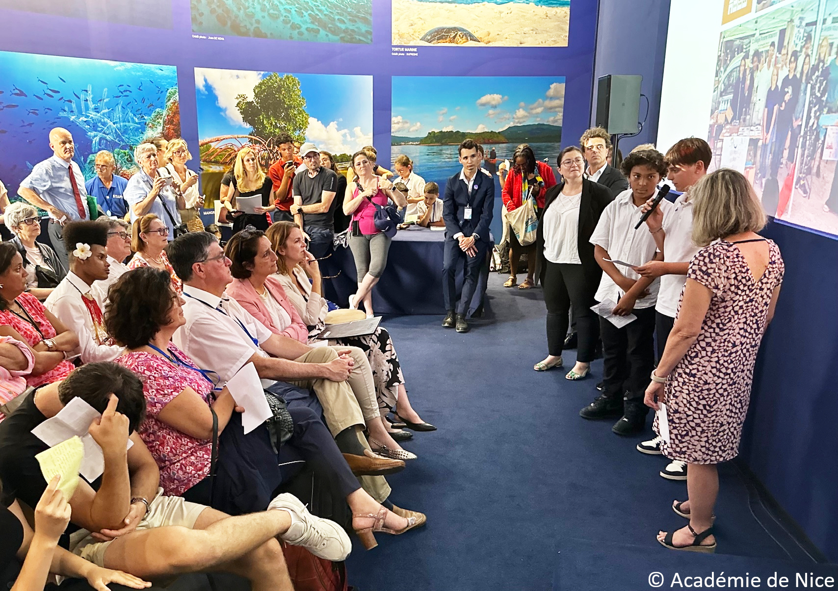 Présentation des élèves du collège André-Maurois de Menton devant Madame Caroline Pascal, directrice de la DGESCO, et Madame Natacha Chicot, rectrice de l'académie de Nice